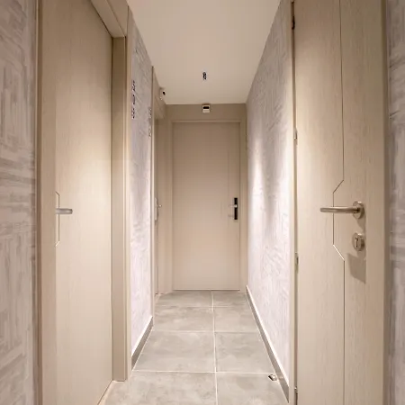 Zeus Hotel