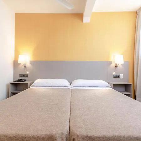 Zeus Hotel